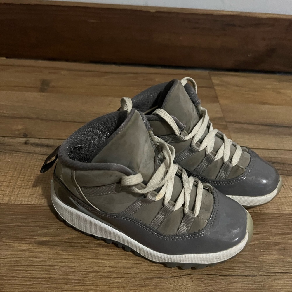 Jordan 11 Cool Grey Toddler 9C(No Box)